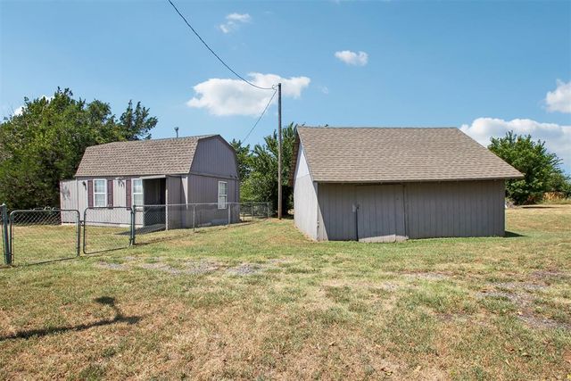 812 Dripping Springs Drive, Edmond, OK 73034