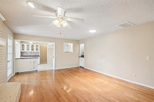 812 Dripping Springs Drive, Edmond, OK 73034