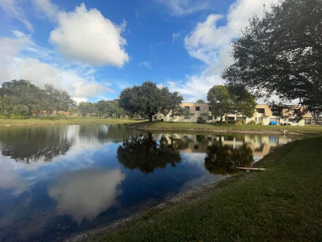 4185 Oak Terrace Drive, Greenacres, FL 33463