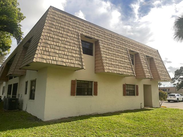 4185 Oak Terrace Drive, Greenacres, FL 33463