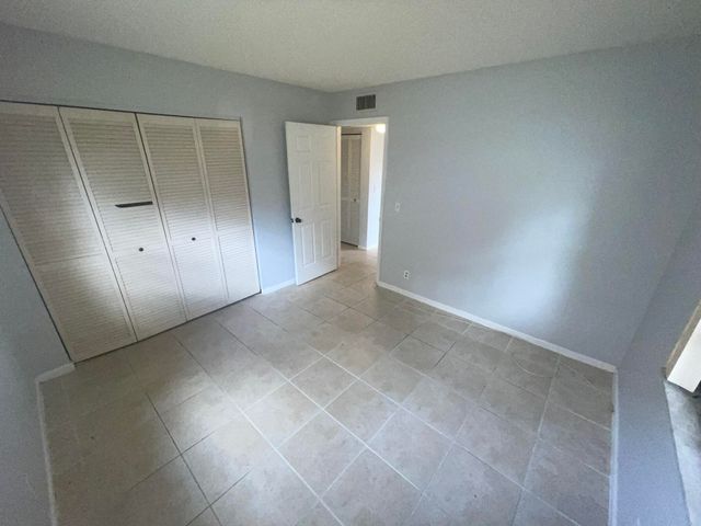 4185 Oak Terrace Drive, Greenacres, FL 33463