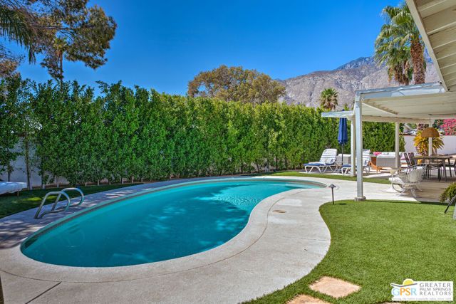 1373 E Madero Circle, Palm Springs, CA 92262