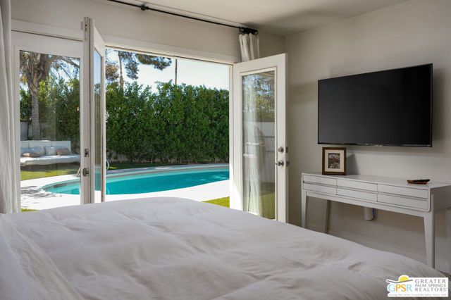 1373 E Madero Circle, Palm Springs, CA 92262