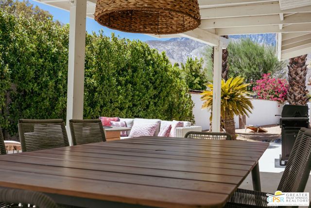 1373 E Madero Circle, Palm Springs, CA 92262