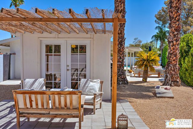 1373 E Madero Circle, Palm Springs, CA 92262
