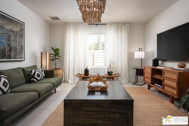 1373 E Madero Circle, Palm Springs, CA 92262