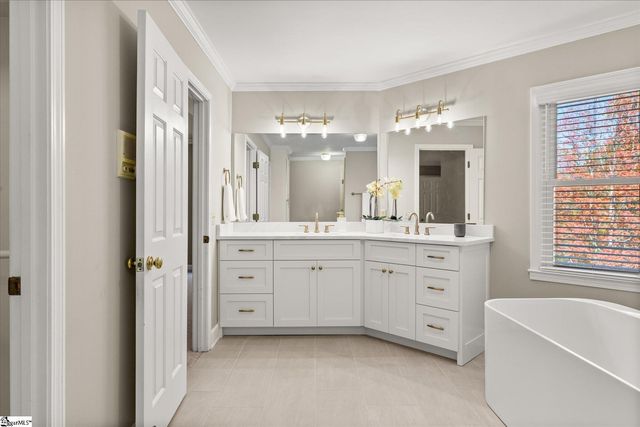 96 W Hackney Road, Greer, SC 29650