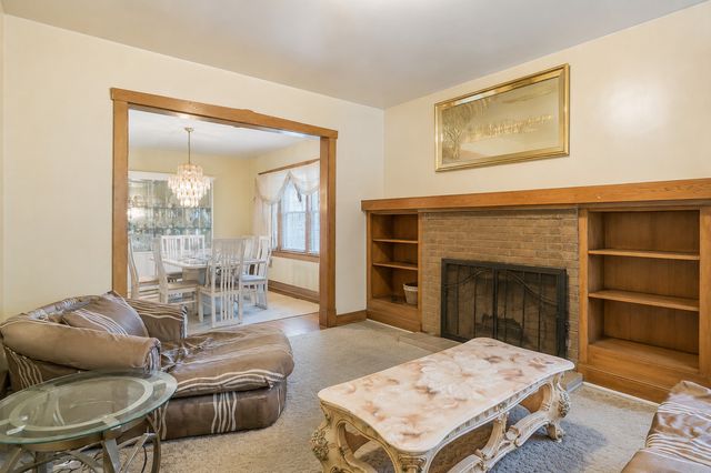 2205 N Melvina Avenue, Chicago, IL 60639