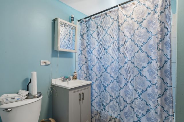 2205 N Melvina Avenue, Chicago, IL 60639