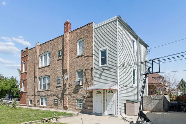 2205 N Melvina Avenue, Chicago, IL 60639