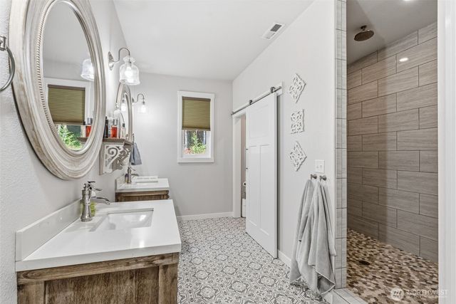 945 Thimbleberry, Castle Rock, WA 98611