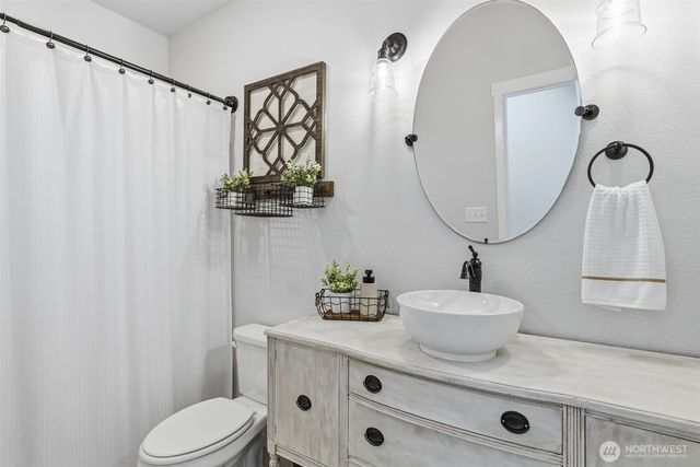 945 Thimbleberry, Castle Rock, WA 98611