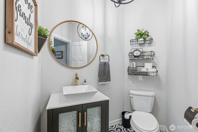 945 Thimbleberry, Castle Rock, WA 98611