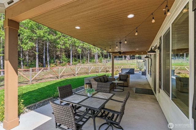 945 Thimbleberry, Castle Rock, WA 98611