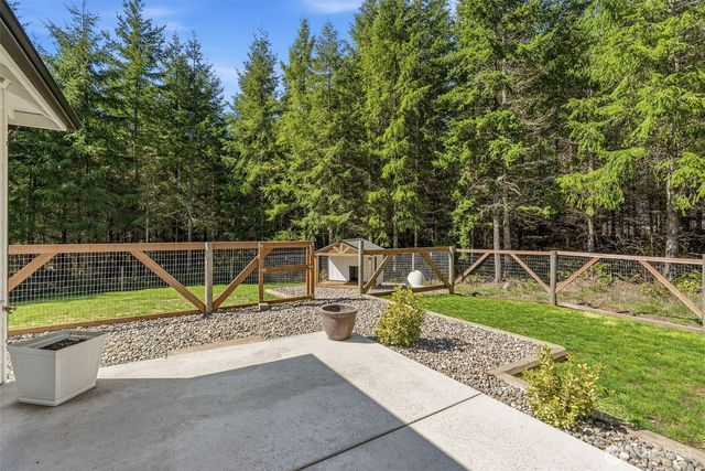 945 Thimbleberry, Castle Rock, WA 98611