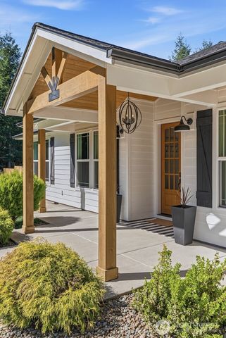 945 Thimbleberry, Castle Rock, WA 98611