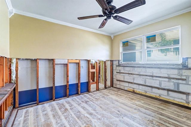 8751 ORIENT WAY NE, St Petersburg, FL 33702