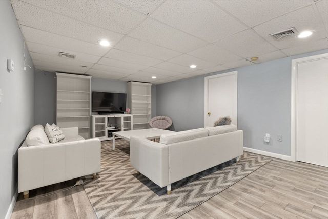 2 Sandpiper Hill, Sharon, MA 02067
