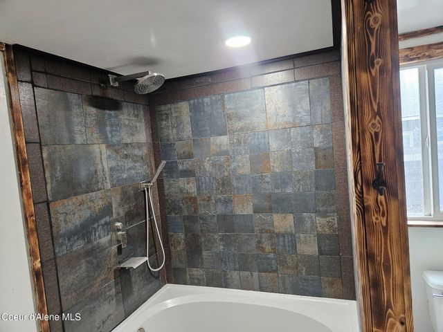 4301 E Maplewood AVE, 30, Post Falls, ID 83854