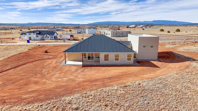 4 Kailey Loop, Edgewood, NM 87015