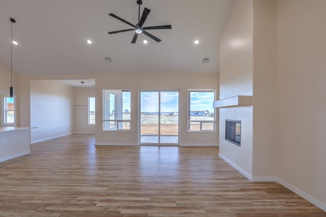 4 Kailey Loop, Edgewood, NM 87015