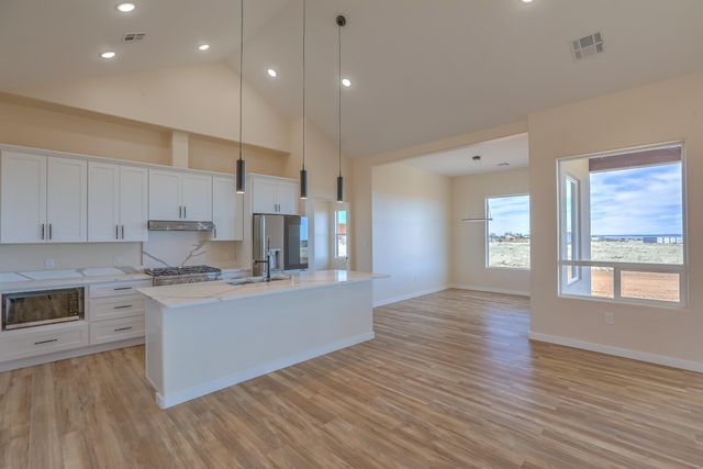 4 Kailey Loop, Edgewood, NM 87015