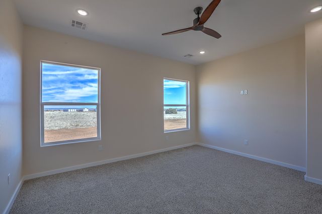 4 Kailey Loop, Edgewood, NM 87015
