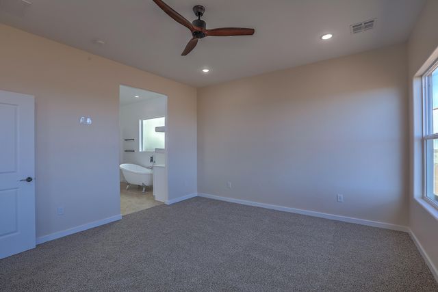 4 Kailey Loop, Edgewood, NM 87015