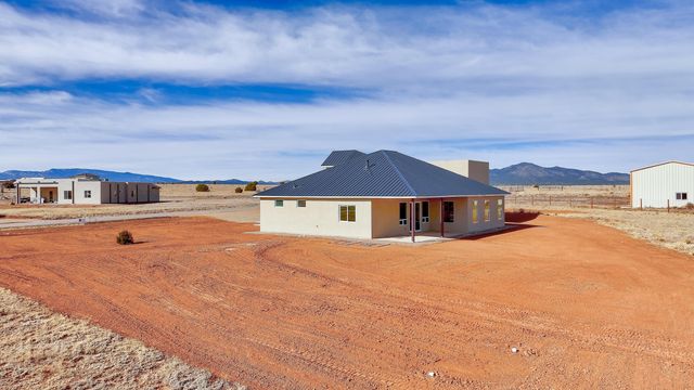 4 Kailey Loop, Edgewood, NM 87015
