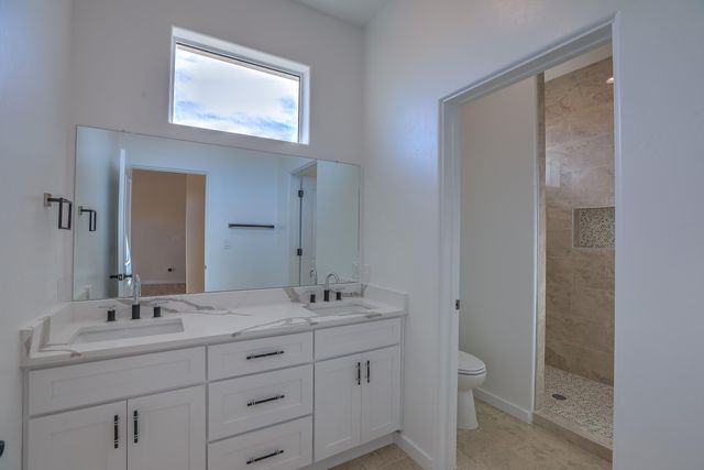 4 Kailey Loop, Edgewood, NM 87015