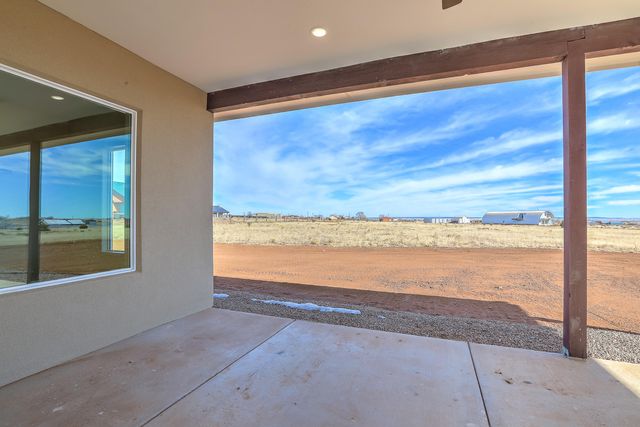 4 Kailey Loop, Edgewood, NM 87015