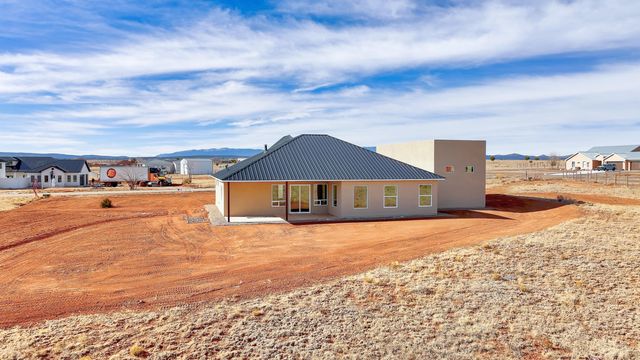 4 Kailey Loop, Edgewood, NM 87015