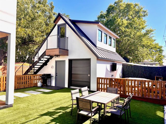 1901 Hamilton Ave, Austin, TX 78702