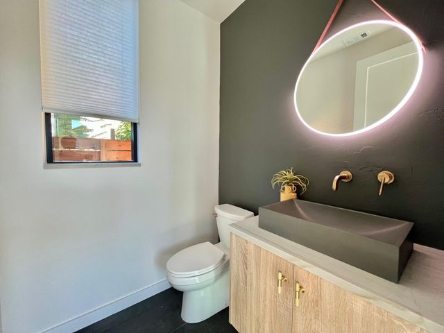 1901 Hamilton Ave, Austin, TX 78702