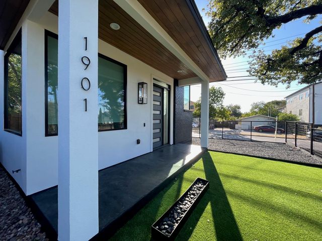 1901 Hamilton Ave, Austin, TX 78702