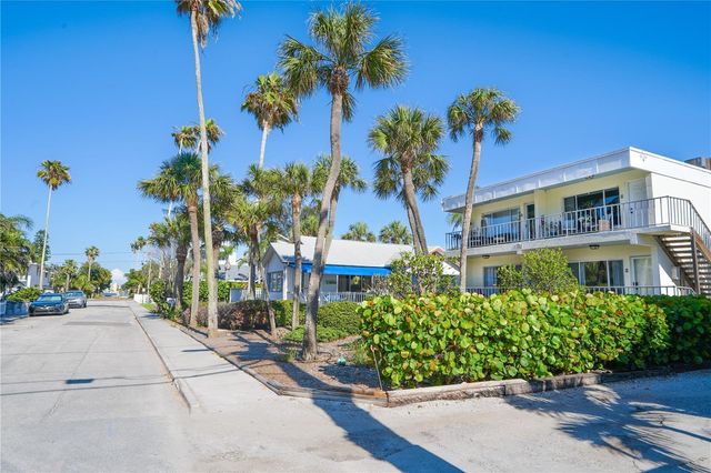 108 14TH AVENUE 2, St Pete Beach, FL 33706