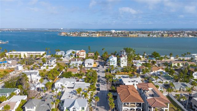 108 14TH AVENUE 2, St Pete Beach, FL 33706