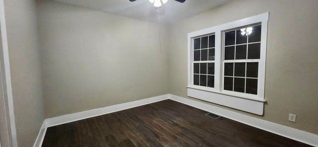 1322 Pennsylvania Avenue, Etowah, TN 37331