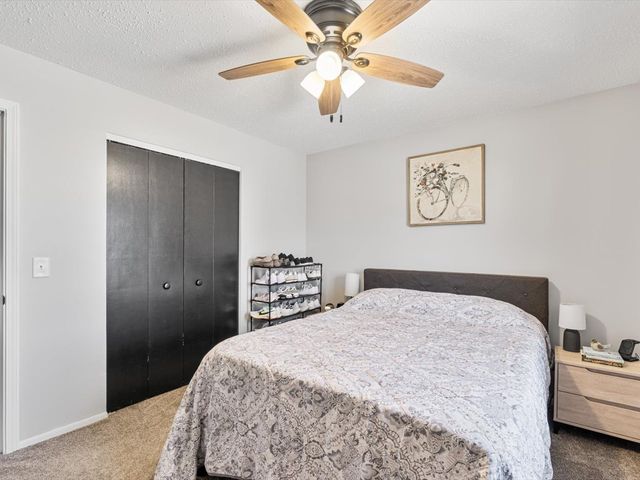 2514 Sheffield Drive, Davenport, IA 52806