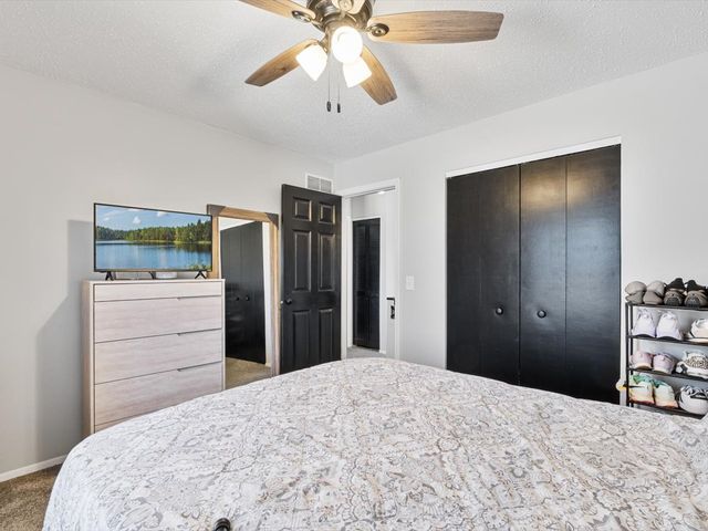 2514 Sheffield Drive, Davenport, IA 52806