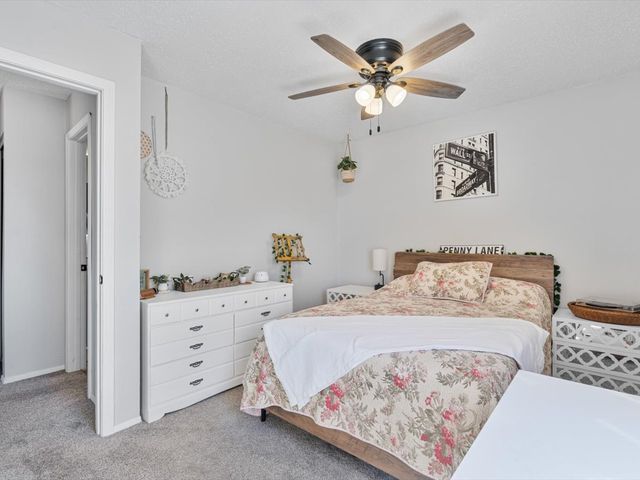 2514 Sheffield Drive, Davenport, IA 52806