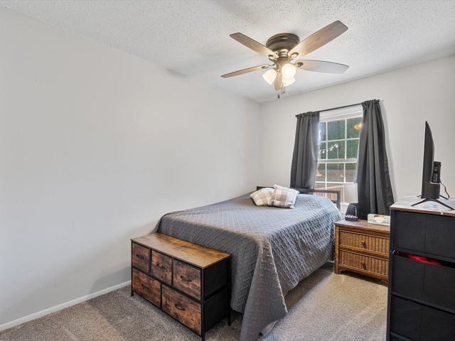 2514 Sheffield Drive, Davenport, IA 52806