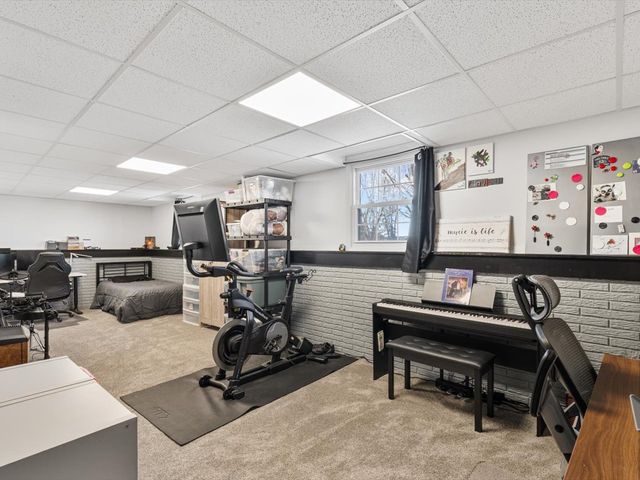 2514 Sheffield Drive, Davenport, IA 52806