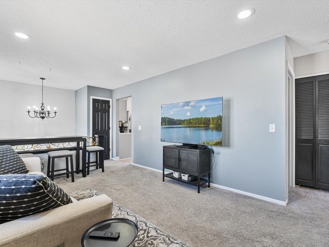 2514 Sheffield Drive, Davenport, IA 52806