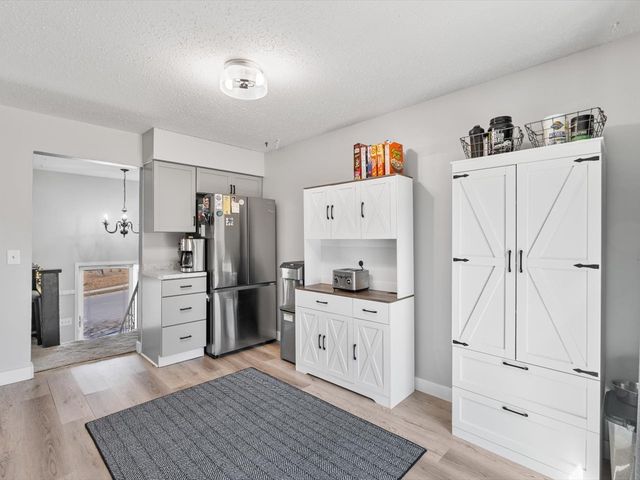 2514 Sheffield Drive, Davenport, IA 52806