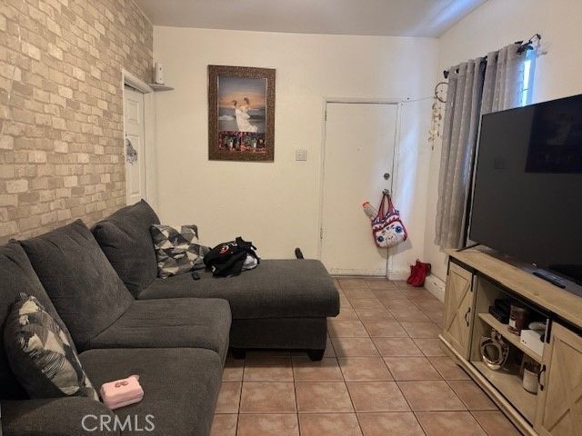 10743 Weigand, Los Angeles, CA 90059