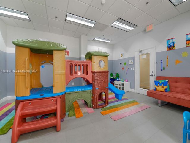 1200 Brickell Bay Dr 2119, Miami, FL 33131