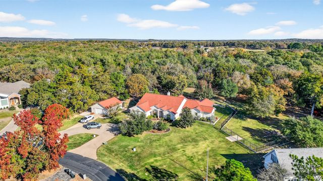 200 Cayuga Trail, Lake Kiowa, TX 76240