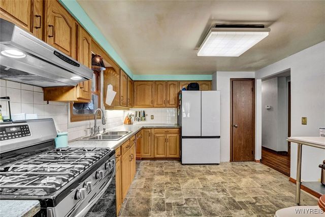 521 Stolle Road, Elma, NY 14059