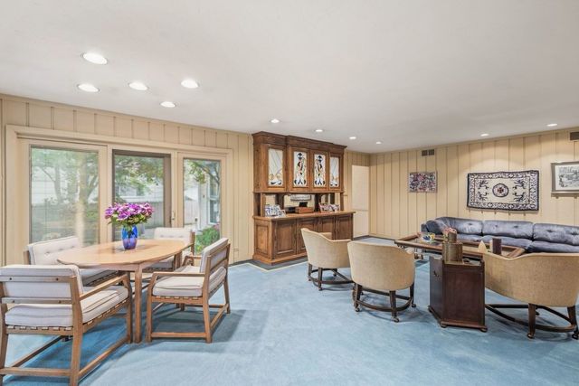 2724 Old Glenview Road, Wilmette, IL 60091